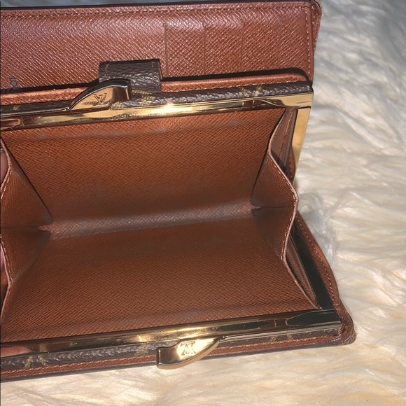 Louis Vuitton Wallet - Picture 3 of 8